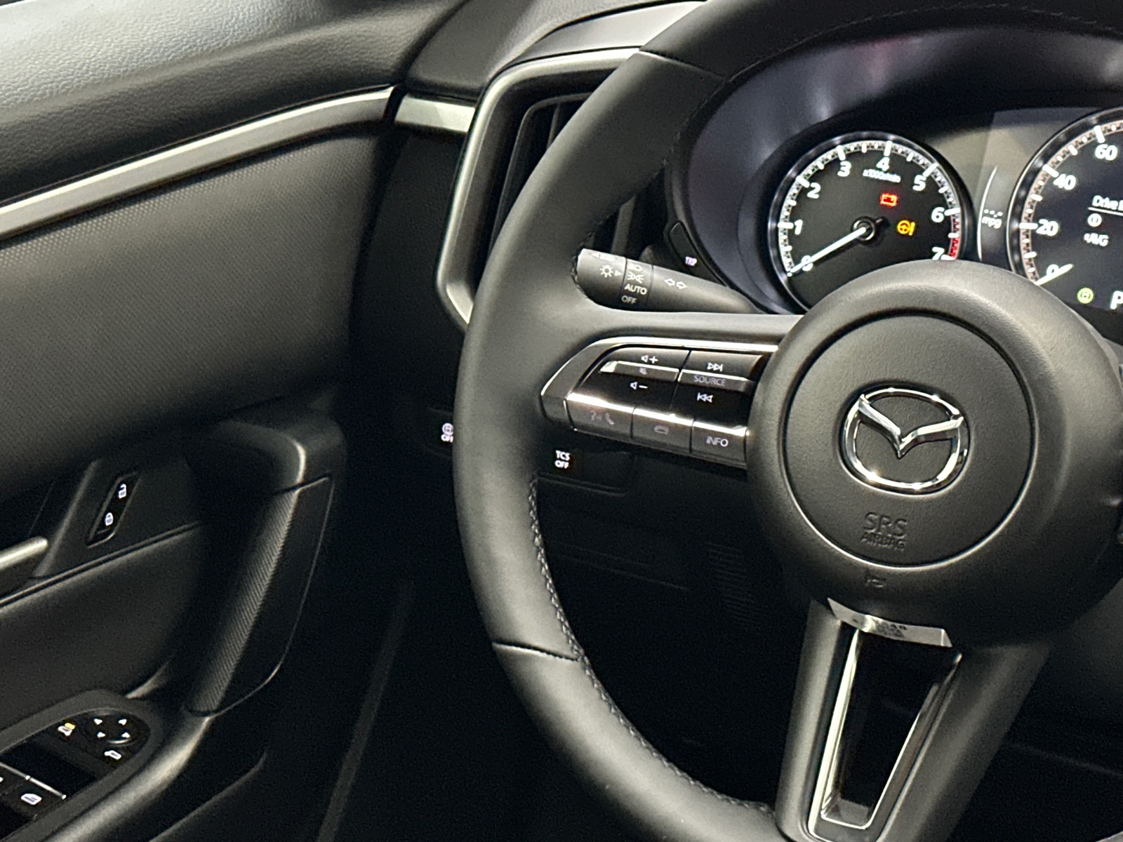 2025 Mazda CX-50 2.5 S Select Package Image 31 of 35