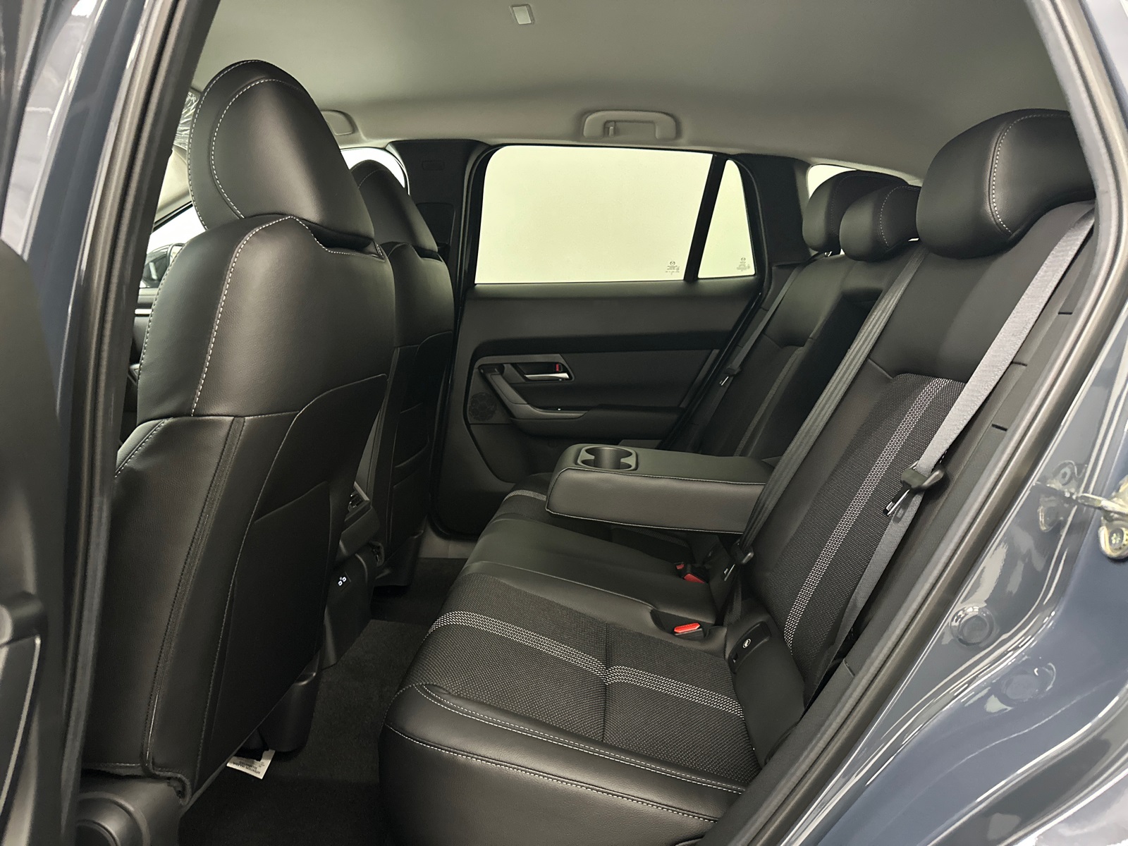 2025 Mazda CX-50 2.5 S Select Package Image 8 of 35