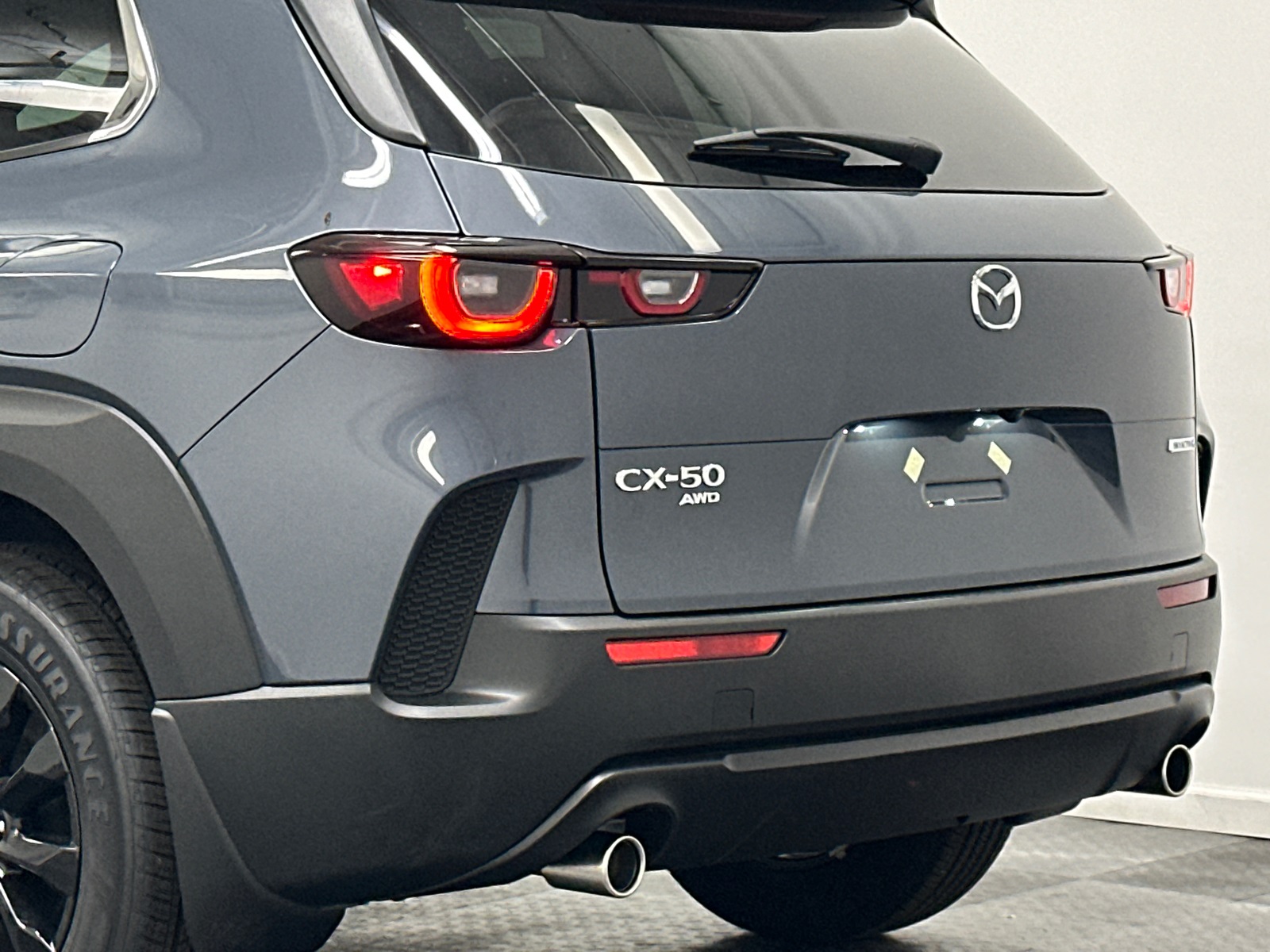 2025 Mazda CX-50 2.5 S Select Package Image 3 of 33