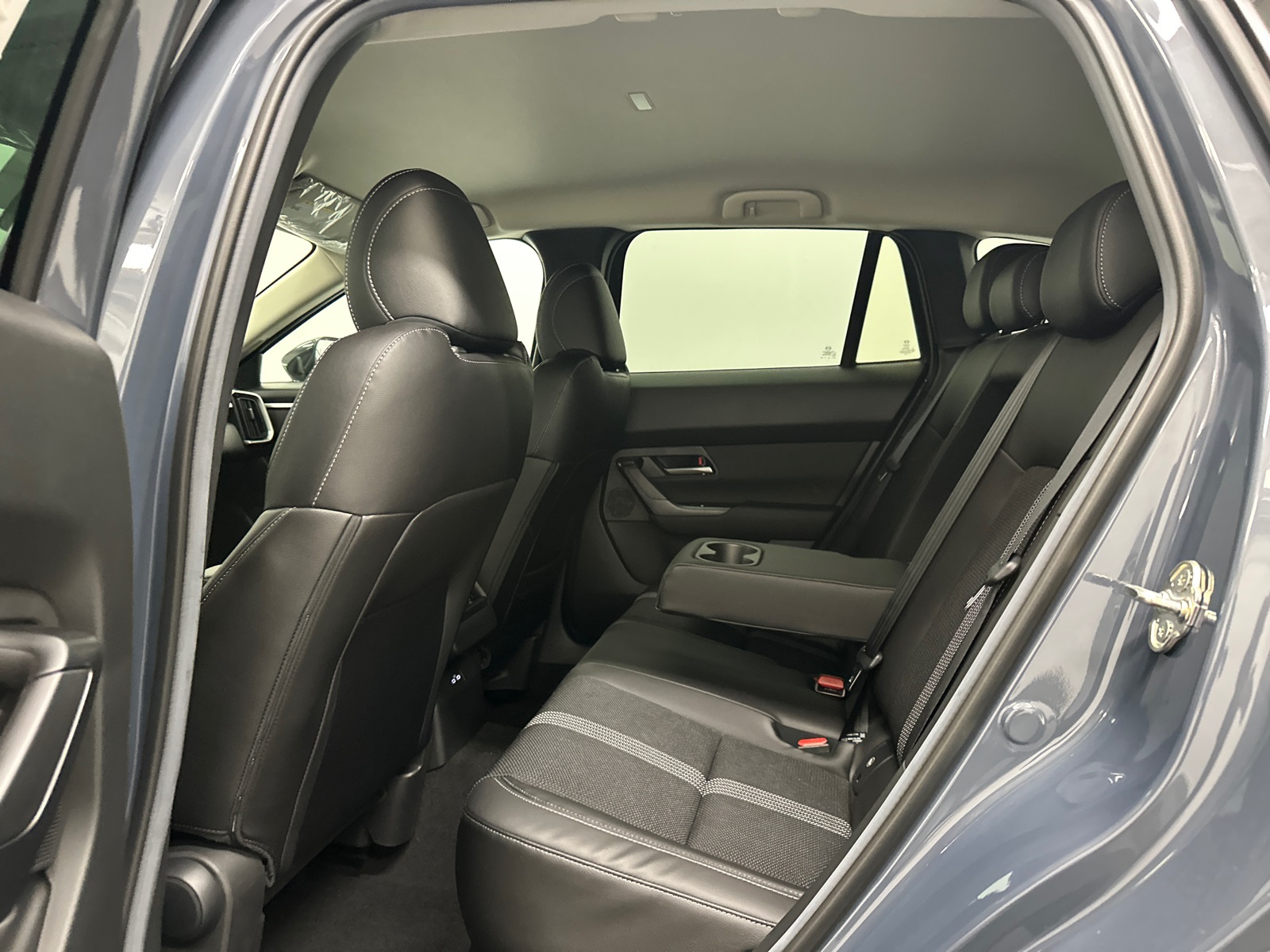 2025 Mazda CX-50 2.5 S Select Package Image 8 of 33