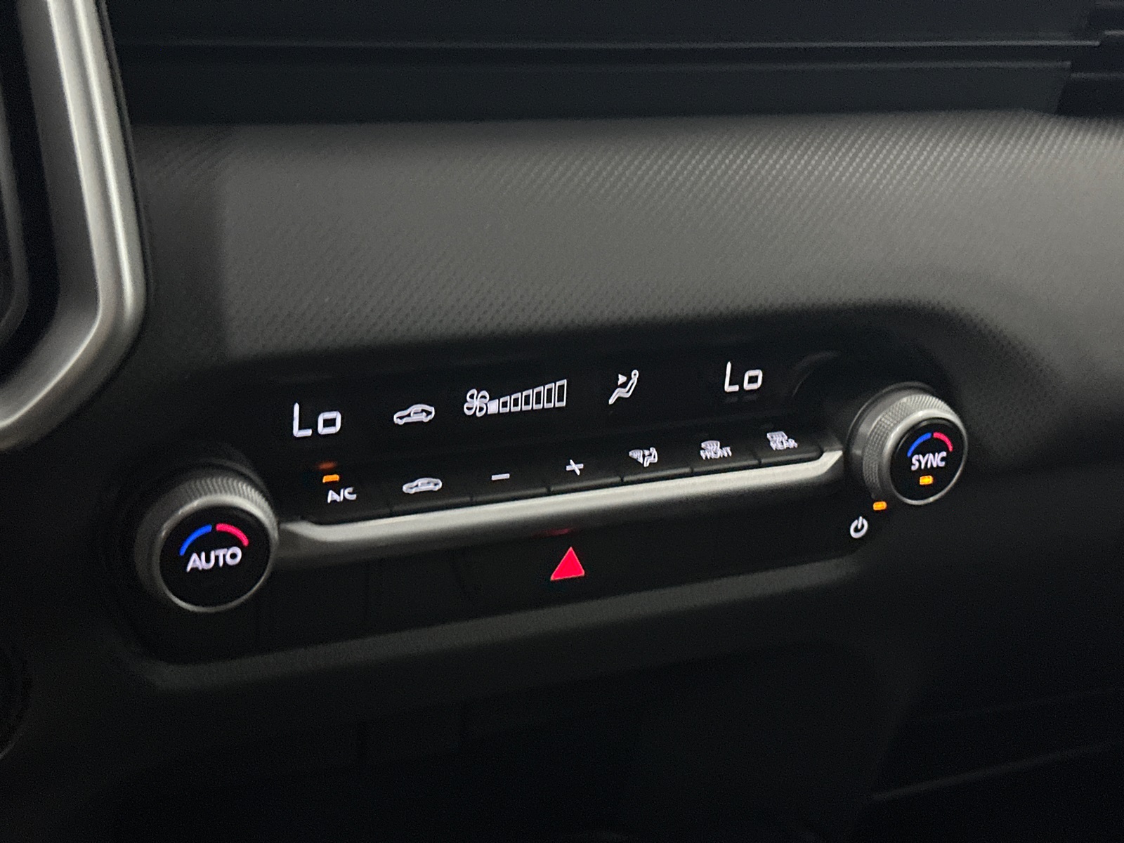 2025 Mazda CX-50 2.5 S Select Package Image 29 of 33