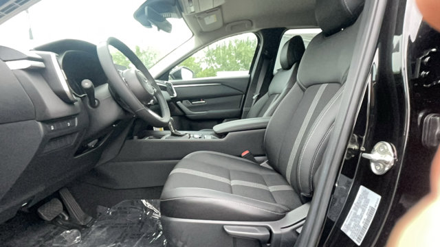 Vehicle image 14 of 37