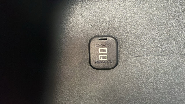 Vehicle image 24 of 37