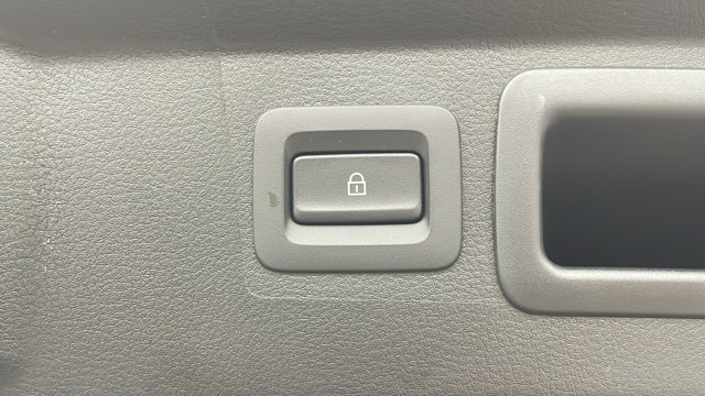 Vehicle image 36 of 37