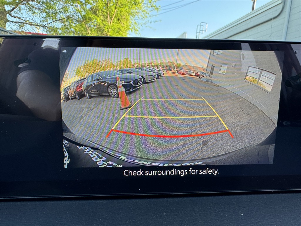 Vehicle image 25 of 34