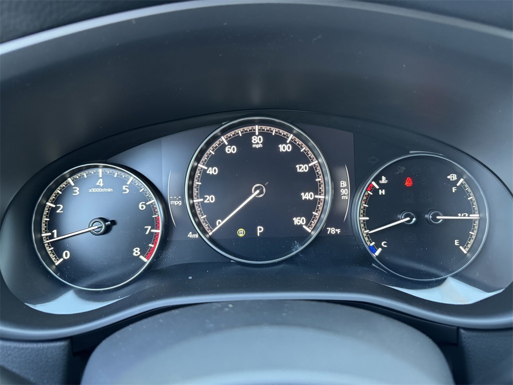Vehicle image 22 of 34