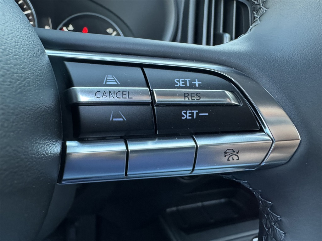 Vehicle image 24 of 34