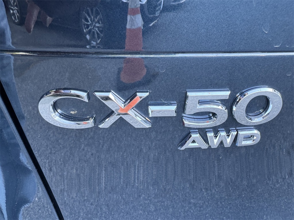 Vehicle image 32 of 34