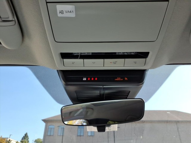 2025 Mazda CX-50 2.5 S Select Package Image 21 of 28