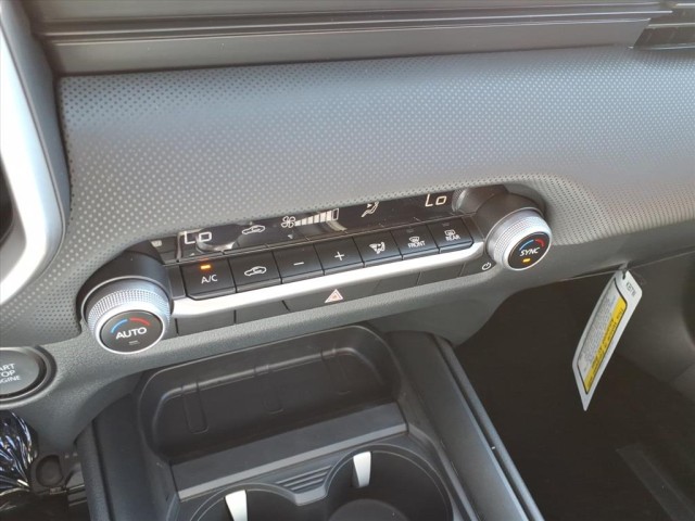 2025 Mazda CX-50 2.5 S Select Package Image 25 of 28