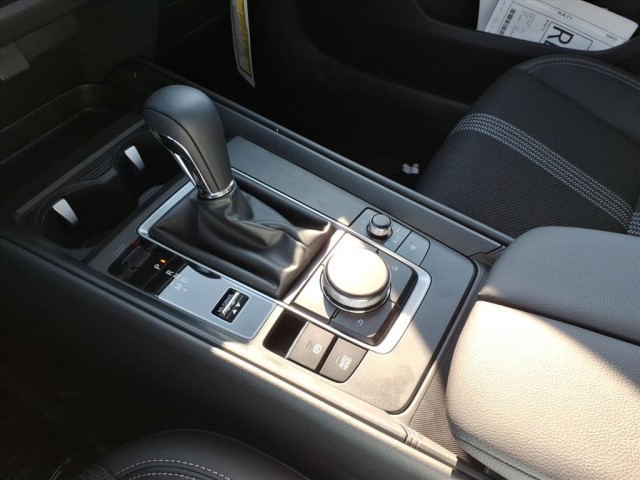 2025 Mazda CX-50 2.5 S Select Package Image 17 of 28