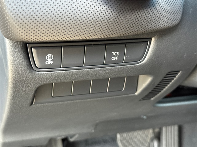 2025 Mazda CX-50 2.5 S Select Package Image 26 of 39