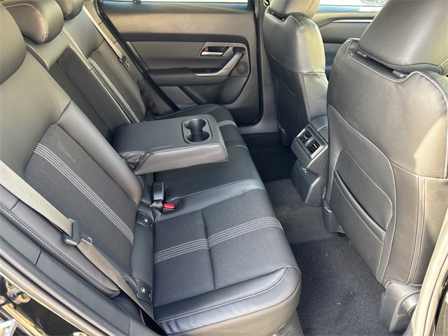 2025 Mazda CX-50 2.5 S Select Package Image 11 of 39