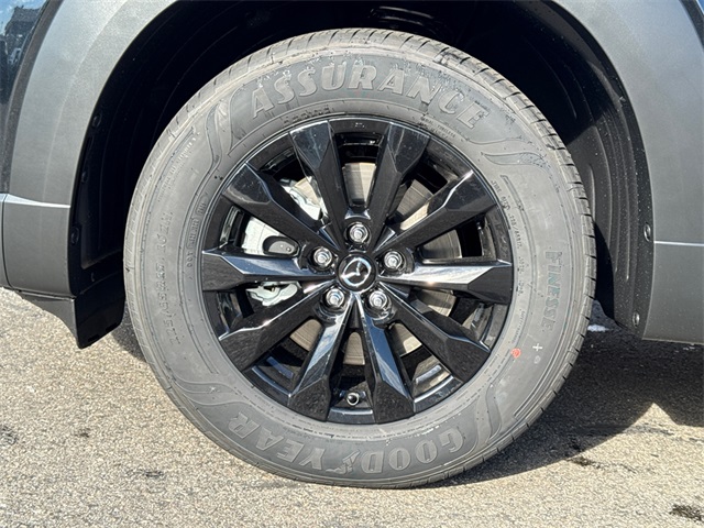 2025 Mazda CX-50 2.5 S Select Package Image 9 of 39