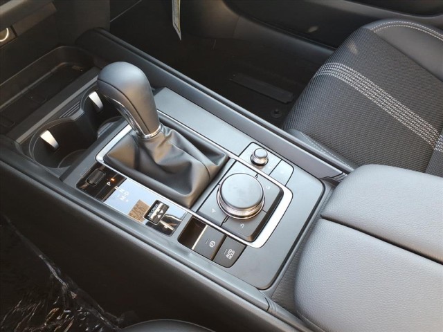 2025 Mazda CX-50 2.5 S Select Package Image 17 of 30