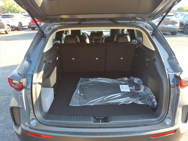2025 Mazda CX-50 2.5 S Select Package Image 9 of 30