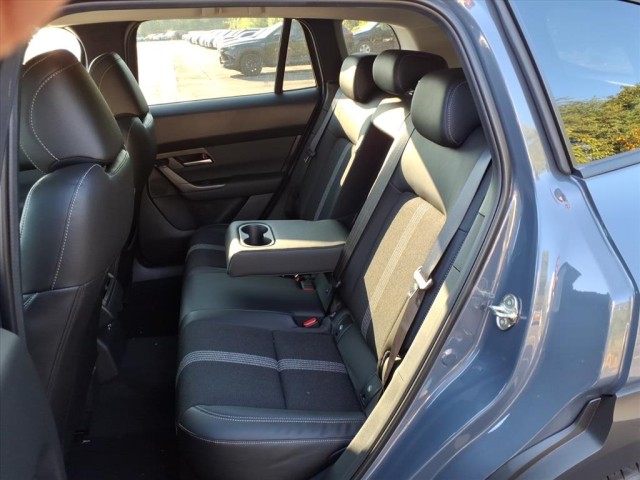 2025 Mazda CX-50 2.5 S Select Package Image 11 of 30