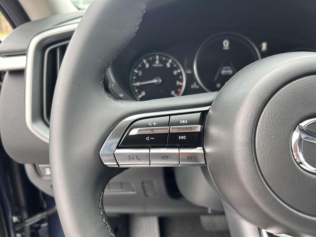 Vehicle image 14 of 30