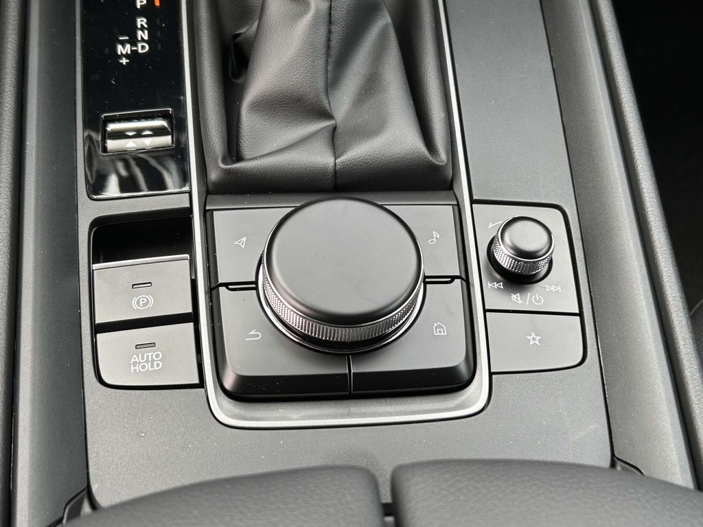 Vehicle image 20 of 30