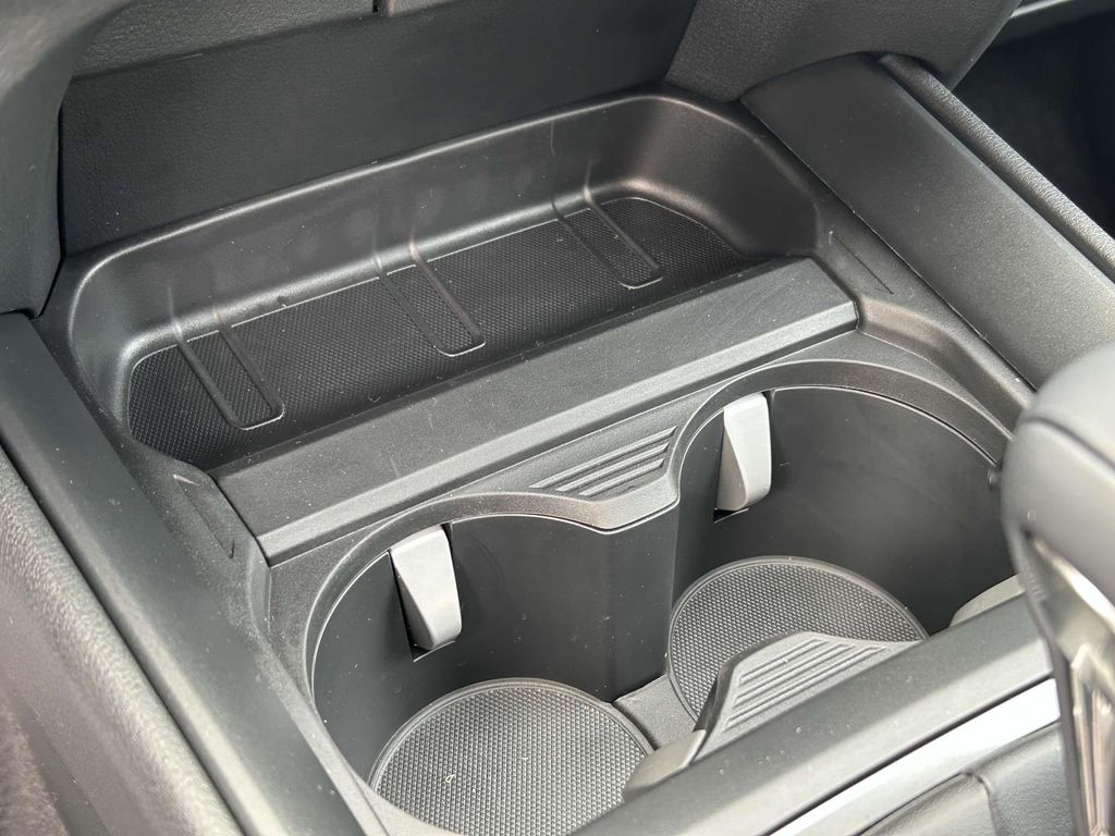 Vehicle image 29 of 30