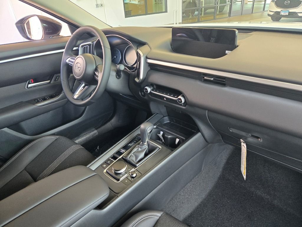 2025 Mazda CX-50 2.5 S Select Package Image 10 of 27