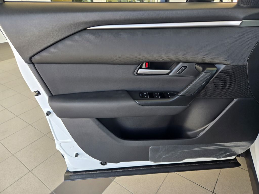 2025 Mazda CX-50 2.5 S Select Package Image 20 of 27