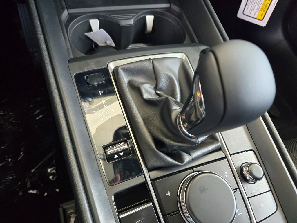 2025 Mazda CX-50 2.5 S Select Package Image 19 of 27