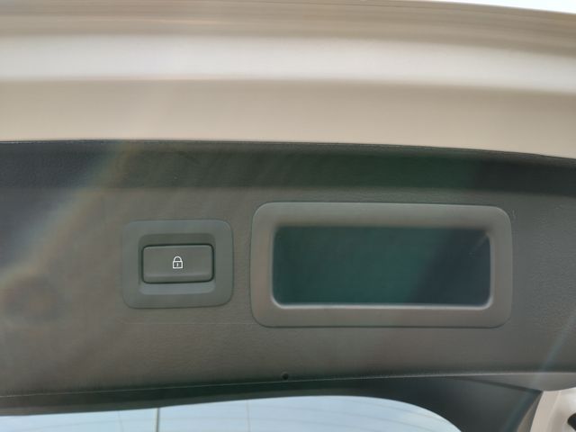Vehicle image 19 of 20