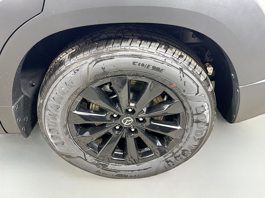Vehicle image 31 of 32