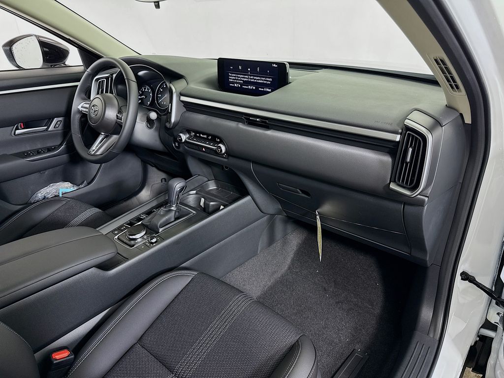 Vehicle image 29 of 32
