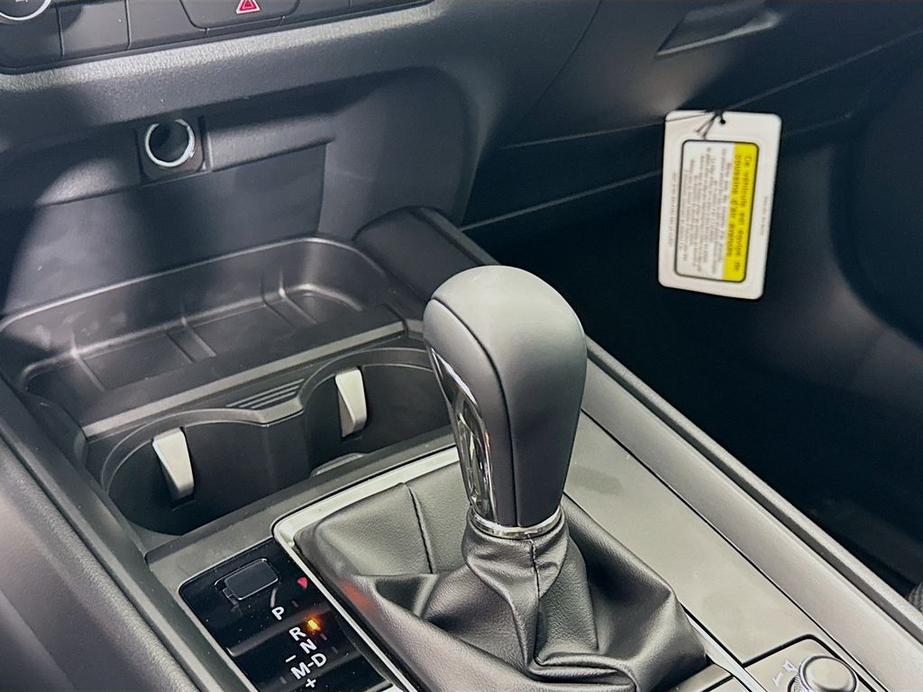Vehicle image 17 of 32
