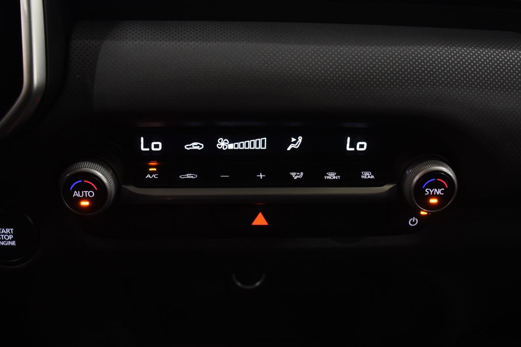 Vehicle image 23 of 26