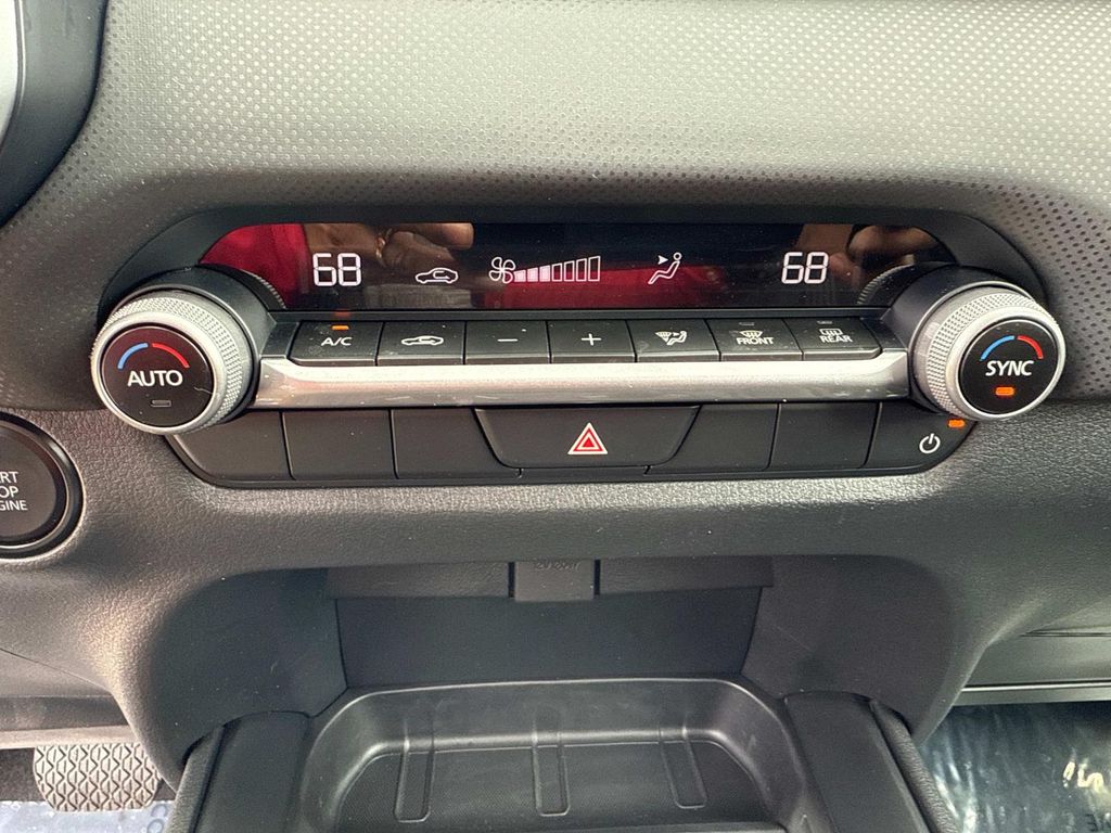 2025 Mazda CX-50 2.5 S Select Package Image 34 of 42