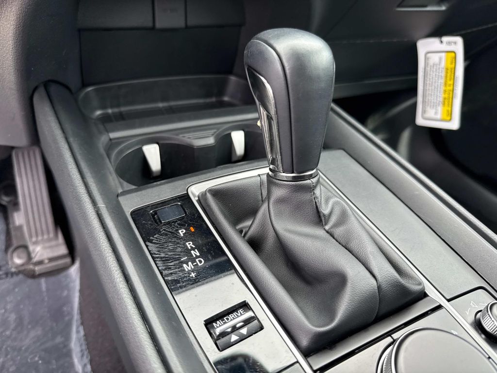 2025 Mazda CX-50 2.5 S Select Package Image 21 of 42