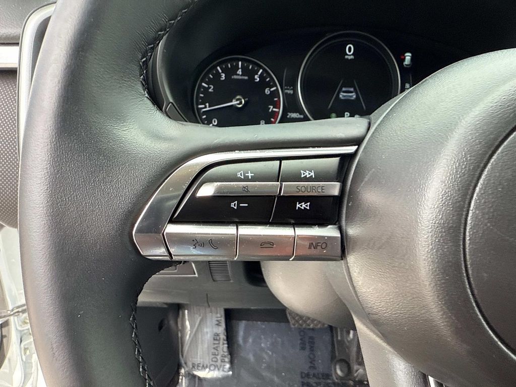 2025 Mazda CX-50 2.5 S Select Package Image 17 of 42