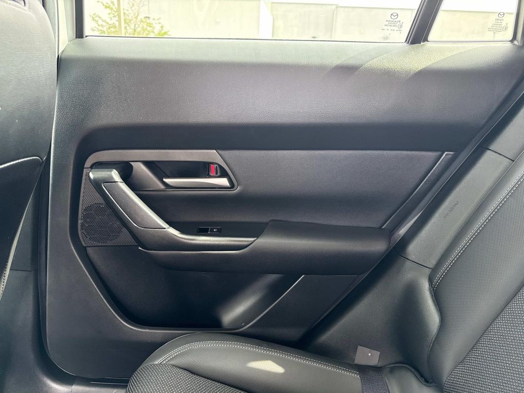 2025 Mazda CX-50 2.5 S Select Package Image 39 of 42