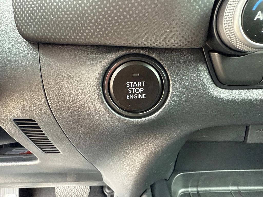 2025 Mazda CX-50 2.5 S Select Package Image 27 of 42