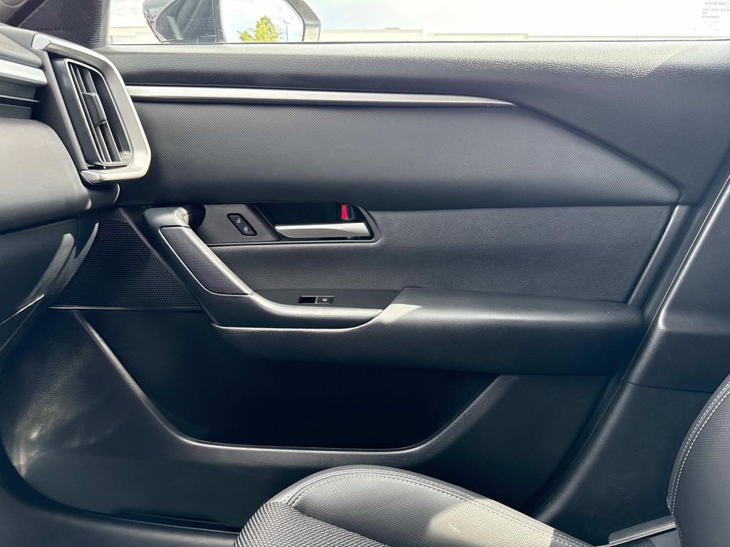 2025 Mazda CX-50 2.5 S Select Package Image 35 of 42