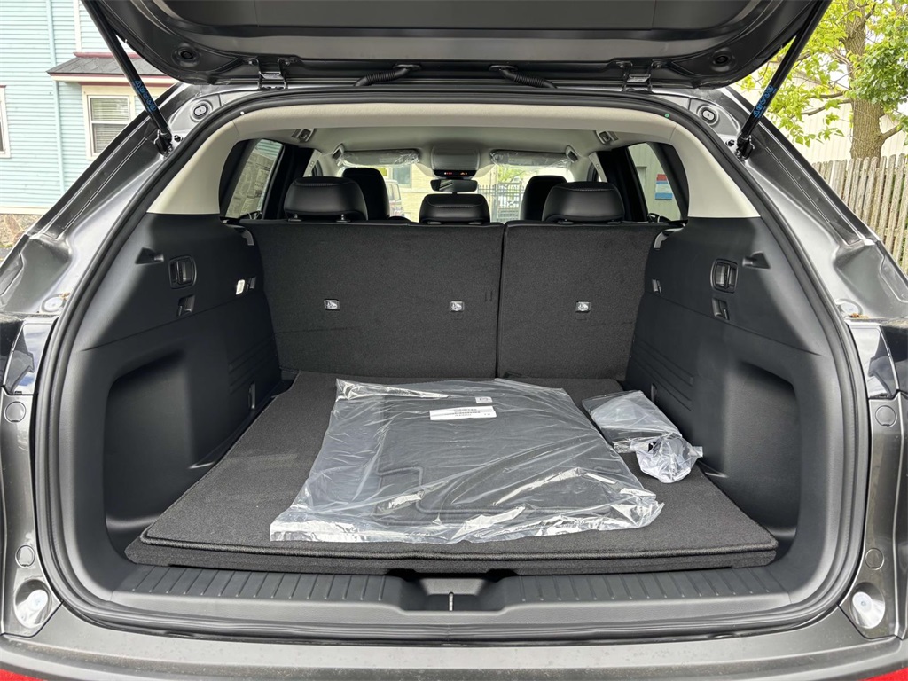 Vehicle image 28 of 29