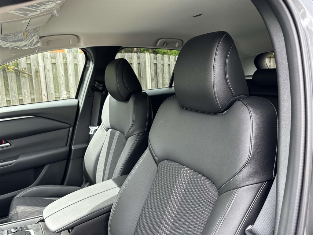 Vehicle image 10 of 29