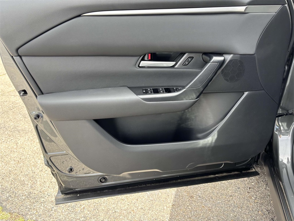 Vehicle image 12 of 29