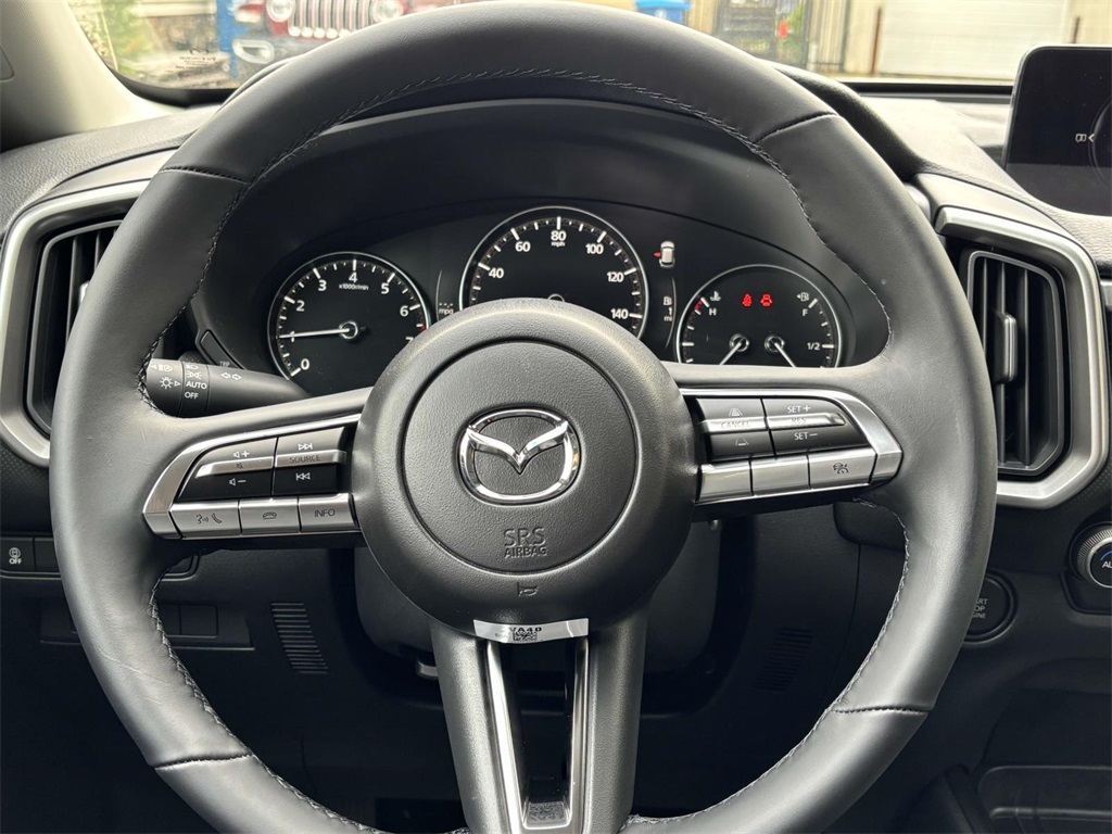 Vehicle image 26 of 29