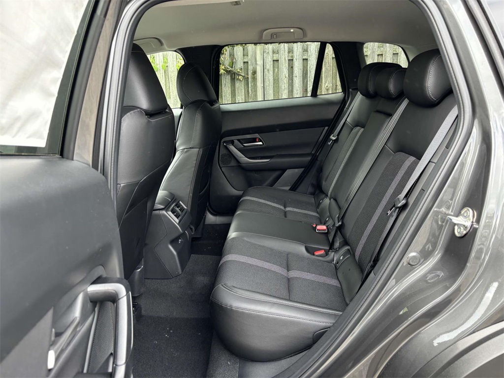 Vehicle image 23 of 29