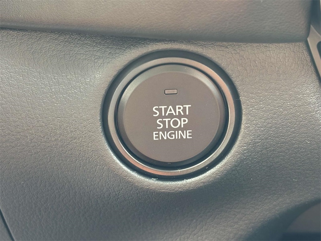 Vehicle image 20 of 33