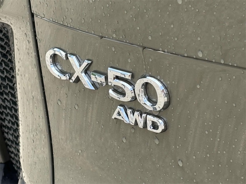 Vehicle image 23 of 33