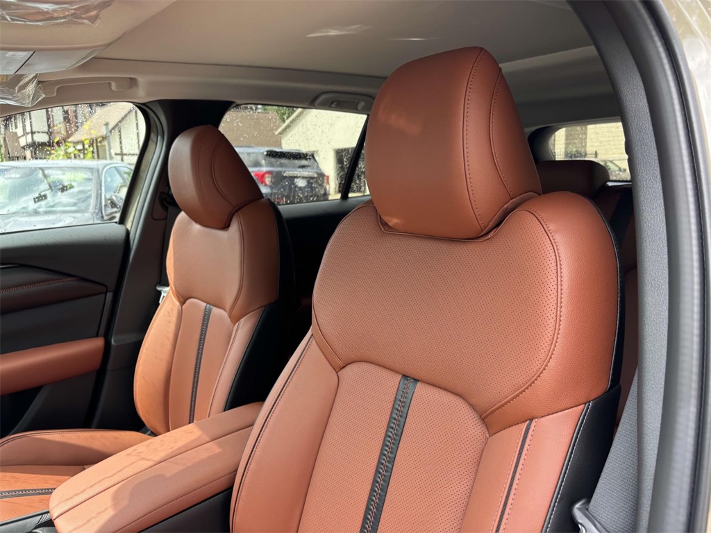 Vehicle image 11 of 33