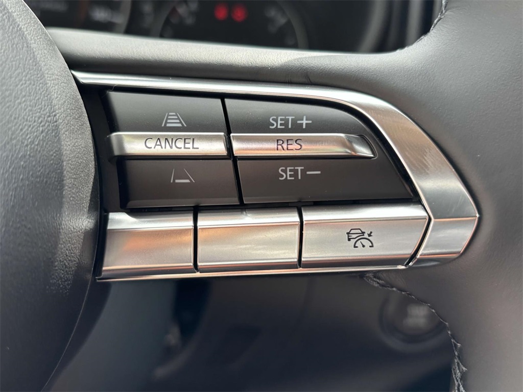 Vehicle image 32 of 33