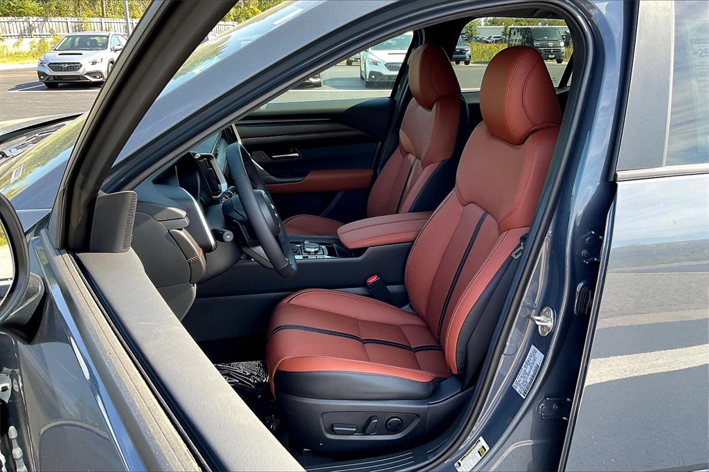 2025 Mazda CX-50 2.5 Turbo Meridian Edition Image 9 of 14