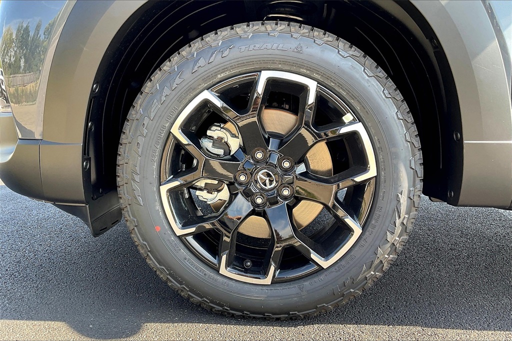 2025 Mazda CX-50 2.5 Turbo Meridian Edition Image 12 of 14