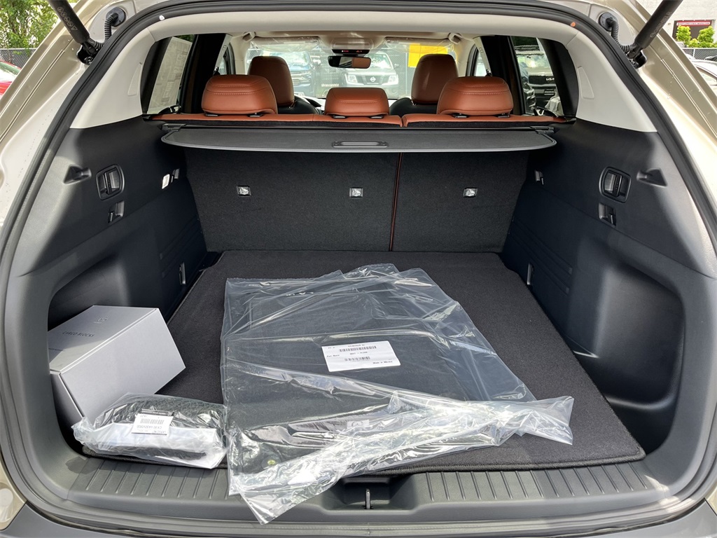 Vehicle image 9 of 19